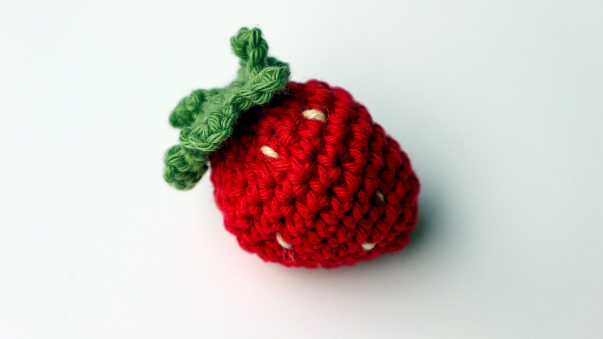 Play Food Fruits - strawberry